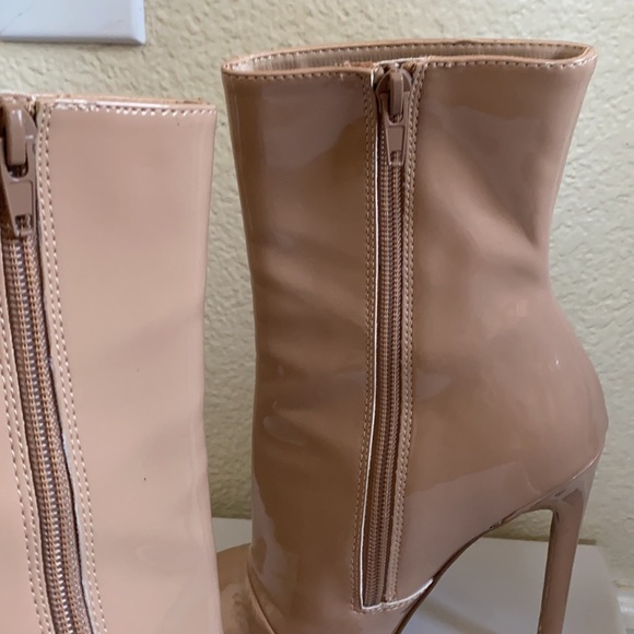 Size 5.5 Steve Madden Wagner - Picture 9 of 13
